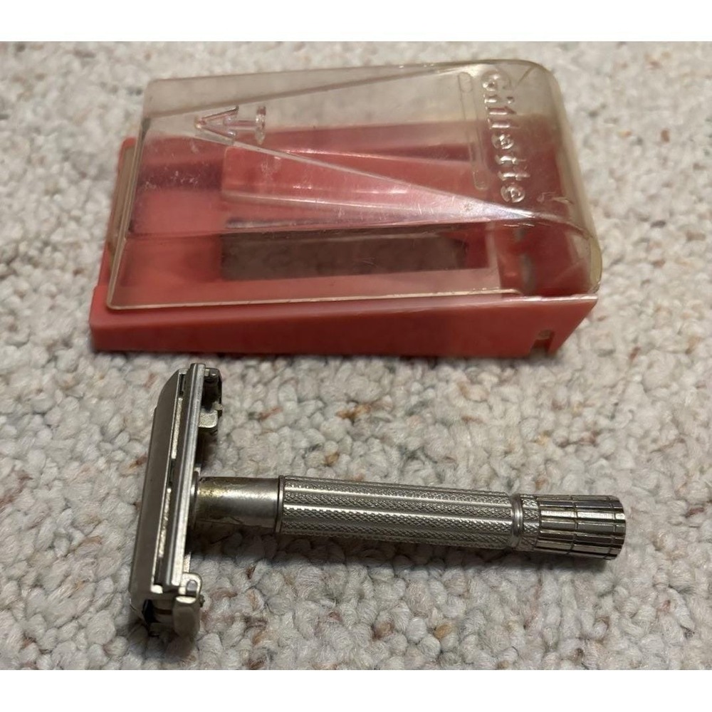 Vintage Gillette 1960s Men's Adjustable Metal Safety Razor In Plastic Case